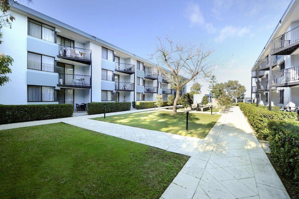 Melville Oasis Apartment